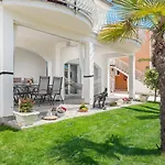 3 & 4 Bedrooms Simona Poreč