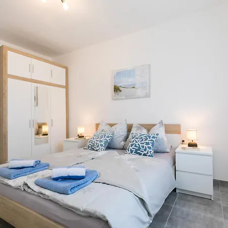 3 & 4 Bedrooms Simona Daire *