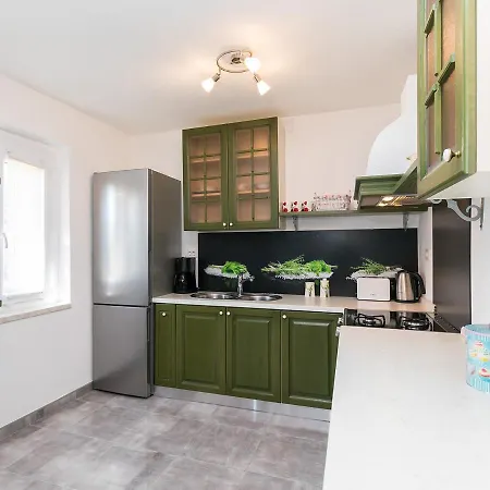 Apartment 3 & 4 Bedrooms Simona Porec