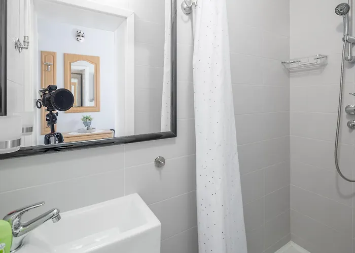 3 & 4 Bedrooms Simona *