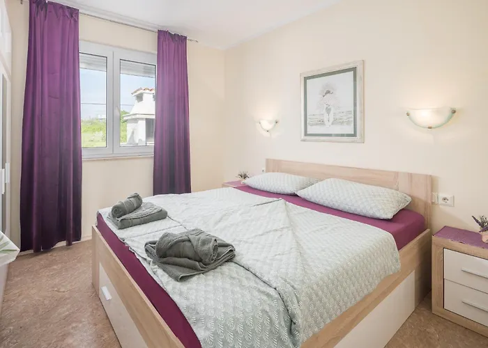 Apartman 3 & 4 Bedrooms Simona *