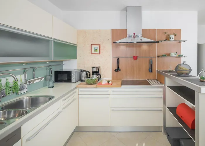 3 & 4 Bedrooms Simona *