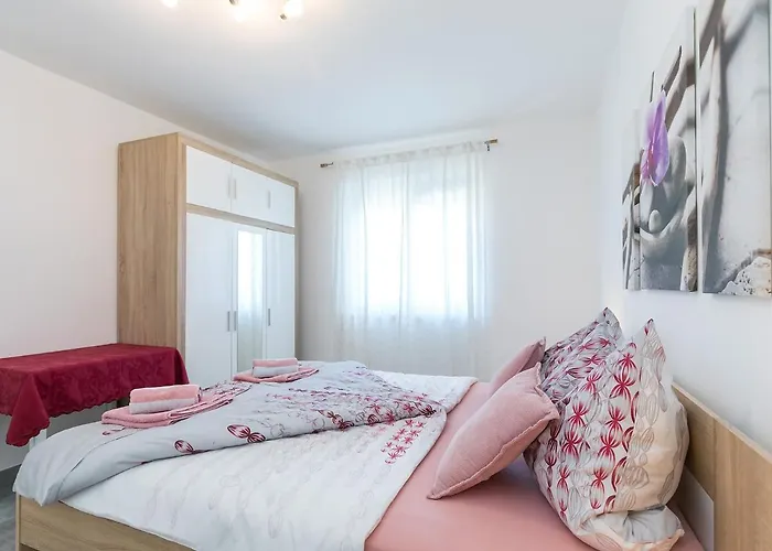 3 & 4 Bedrooms Simona Apartman Poreč