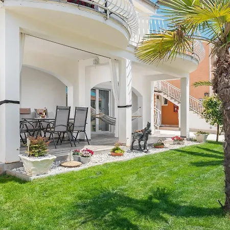 3 & 4 Bedrooms Simona Πόρετς