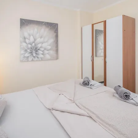 Appartement 3&4 Bedrooms Simona