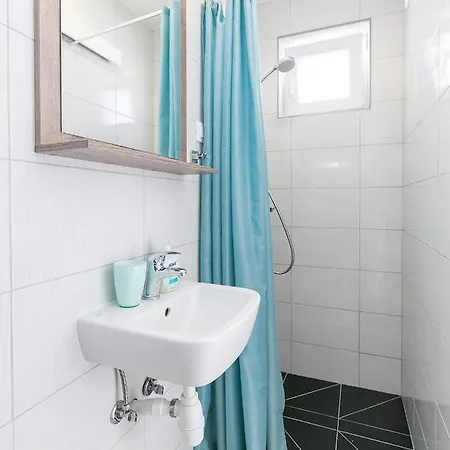 3 & 4 Bedrooms Simona *