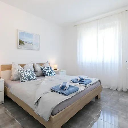 Διαμέρισμα 3 & 4 Bedrooms Simona