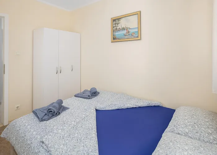 3 & 4 Bedrooms Simona