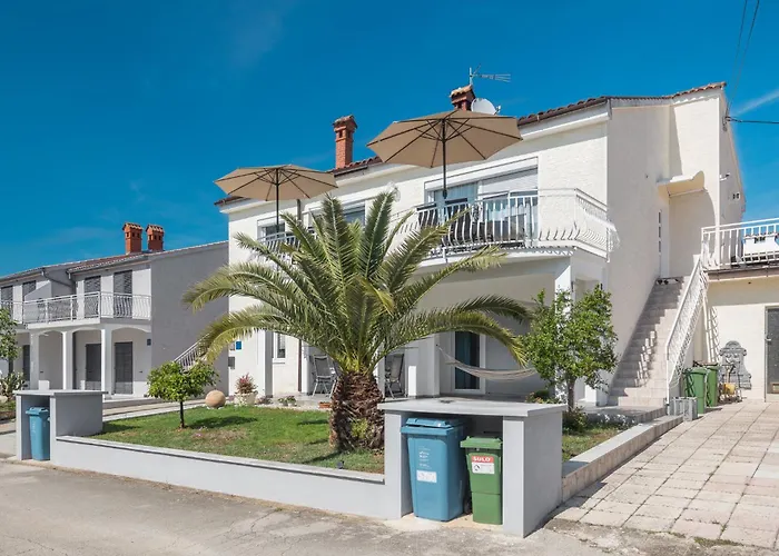 3&4 Bedrooms Simona *