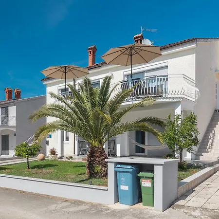 3 & 4 Bedrooms Simona *