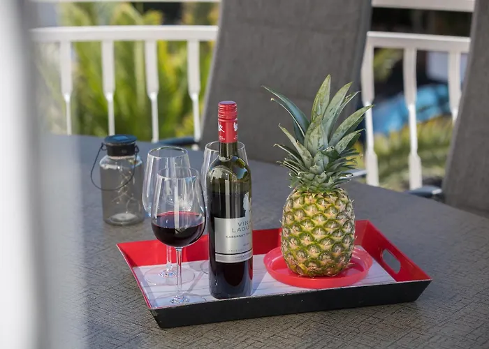 3 & 4 Bedrooms Simona Апартаменты