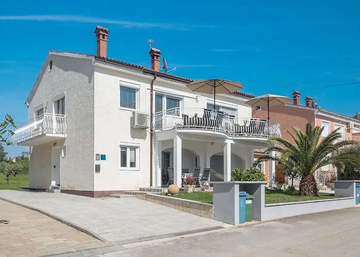 Апартаменты 3 & 4 Bedrooms Simona