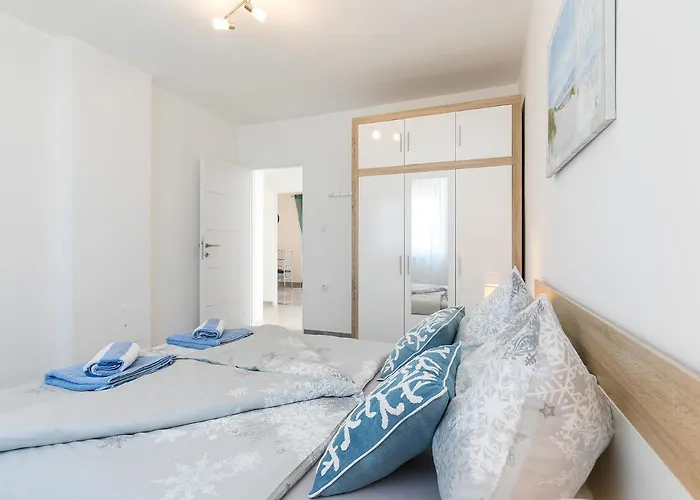 Апартаменты 3 & 4 Bedrooms Simona *